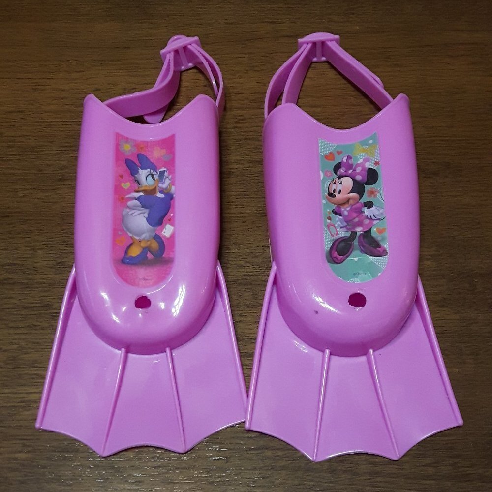 CUTE Girls Water Flippers DISNEY Minnie Mouse and Daisy Duck PINK SWIM FINS